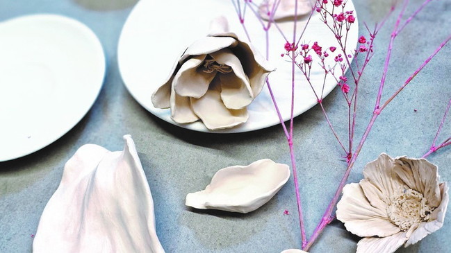 WORKSHOP: Keramikblüten - flüchtige Schönheit in bleibender Form