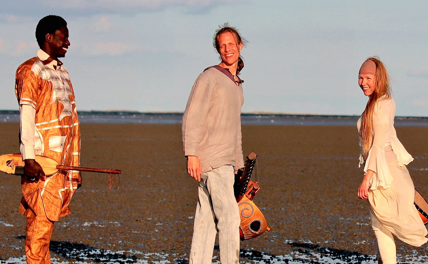 Nils Kercher Trio mit Special Guest Oumar Barou Kouyaté (Mali): African Pulse & Nordic Space