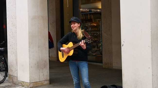 Live Musik mit Ronja