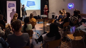FEMME CREW FINANCE - Finanzanlagen & Altersvorsorge von Frauen für Frauen