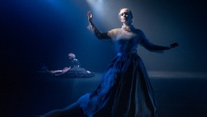 Anima Henn: Skirts in Fur, Unwinding