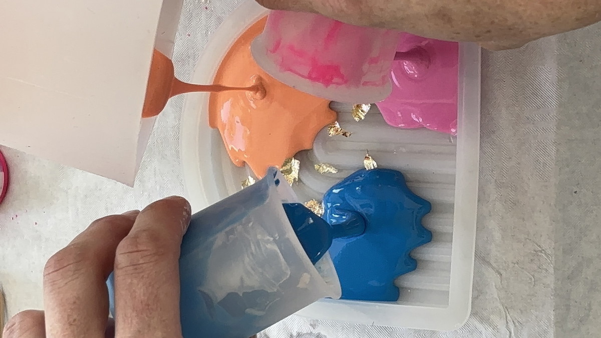 Formen gießen mit Jesmonite® / Kinderworkshop | Ab 6 Jahren