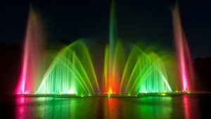Wasserlichtkonzert zu tansanischer Musik