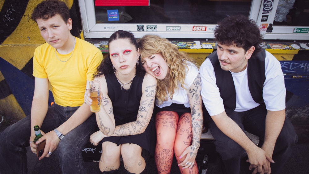 KOLLAPSZONE - Rage Against Wiesn: Silk + Pure Dirt + Zine Workshop mit Tante Trash