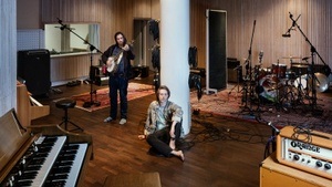 UWE live im LARK ✨