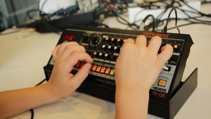 KlangwerkStadt @ ligeti zentrum: Synthesizer Workshop für Kinder