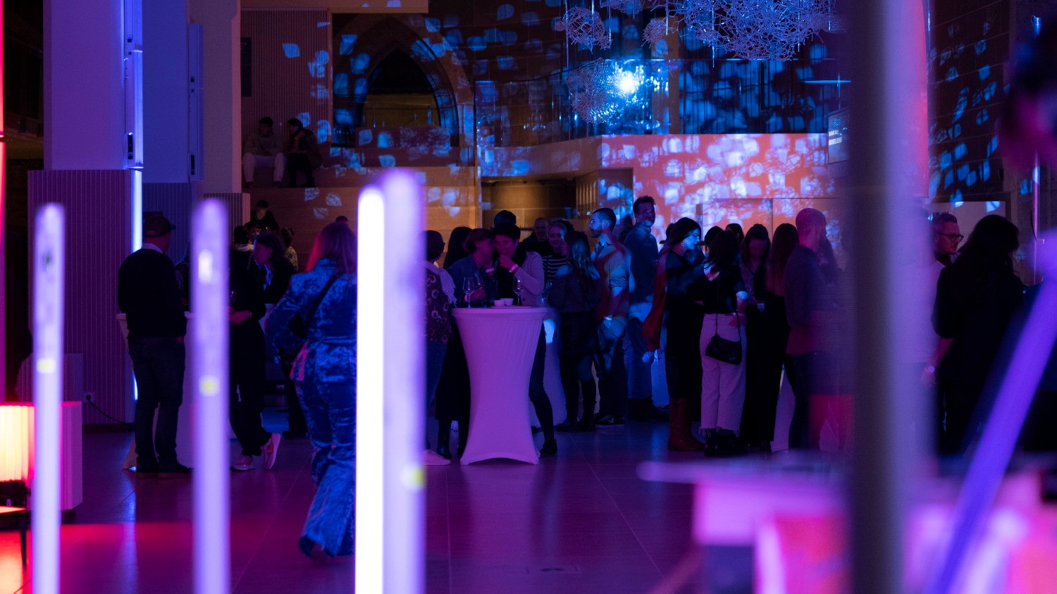Sneak & Sound - Die Pre-Opening Party „Zier & Zeichen: Was Männer schmückt“