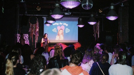 🏳️‍🌈🏳️‍⚧️ QUEER LOVE AT FIRST SLIDE | Audience Ticket | Power Point Dating by Rausgegangen Hamburg 🏳️‍🌈🏳️‍⚧️