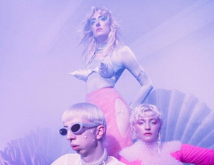 Blond  •  Perlen Tour