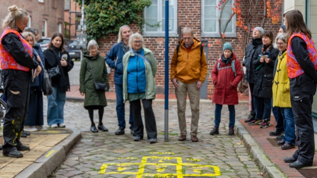 – j –_ u _– m –_ p _– into the strange