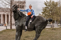 Museumsdirektor*in