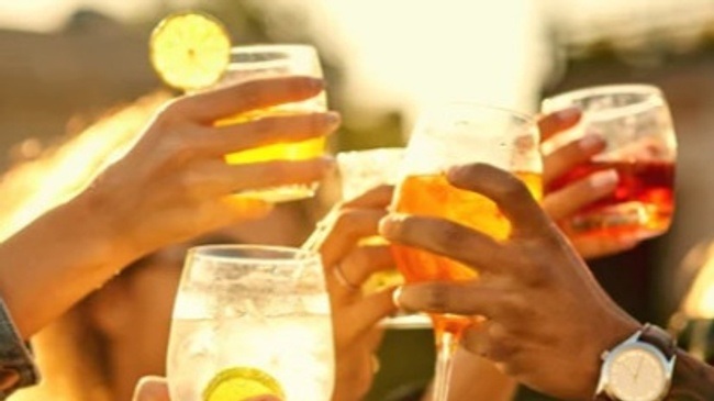 SOMMERNACHTSBAR
