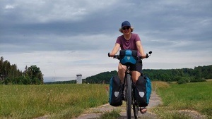 REBECCA SALENTIN - Iron Woman - 10.000 Kilometer mit dem Rad am Eisernen Vorhang