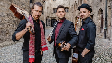 Cobario »Strings on Fire«