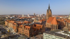 Spurensuche in Stein, Holz und Ziegel