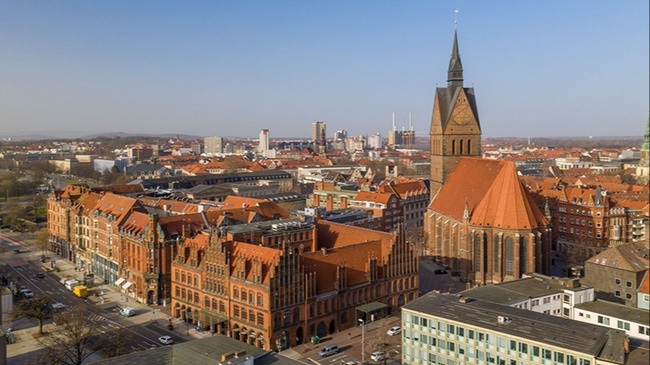 Spurensuche in Stein, Holz und Ziegel