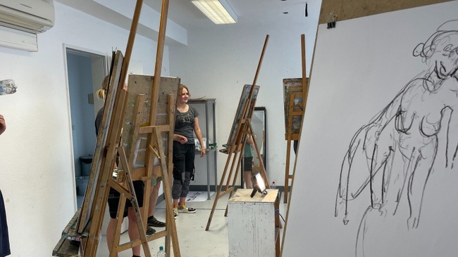 Aktzeichnen mit Modell