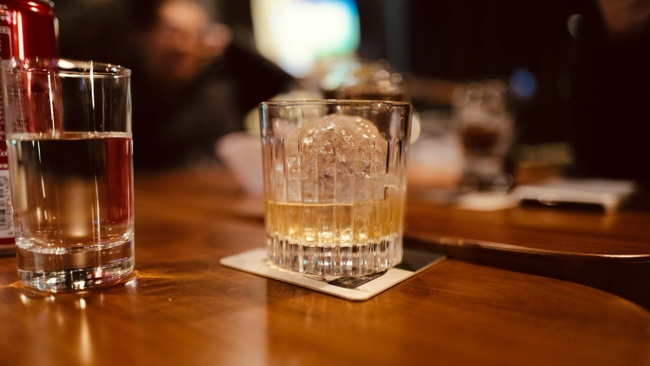 Drinks in der Bar Duck