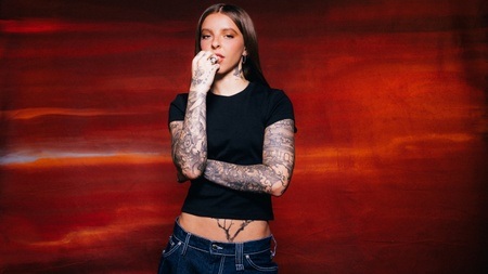 Young Miko - Late Checkout Tour