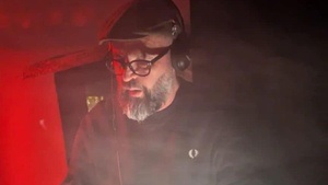 Punkrock Vinyl Frühschoppen mit DJ PEER