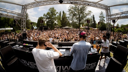 Waves Open Air Festival 2025