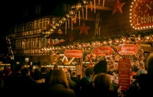 Historischer Weihnachtsmarkt am Hamburger Rathaus