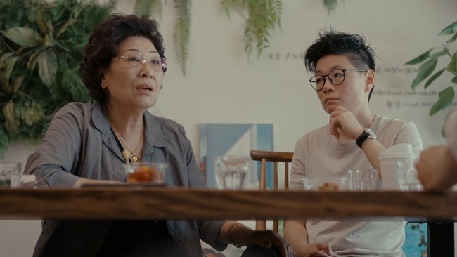 begehrt: Between Goodbyes + Gespräch