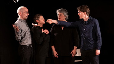 Durch die Wand – Politisch. Episch. Improvisiert.