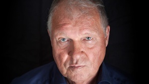 Thomas Freitag // Rückzug über die Minen der Ebene