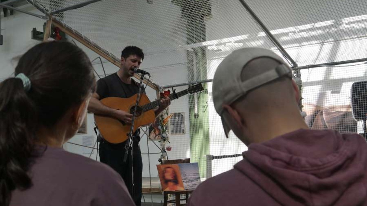 SONGS & CAKES