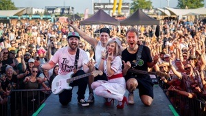 BLINK-182 TRIBUTE  - Europe's biggest Blink-182 Tribute band// Support: AVRIL LAVIGNE TRIBUTE „X-MAS AFTER-PARTY & NEW YEAR´S PRE-PARTY“
