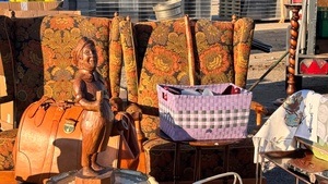 Düsseldorfer Flohmarkt am Blumengroßmarkt