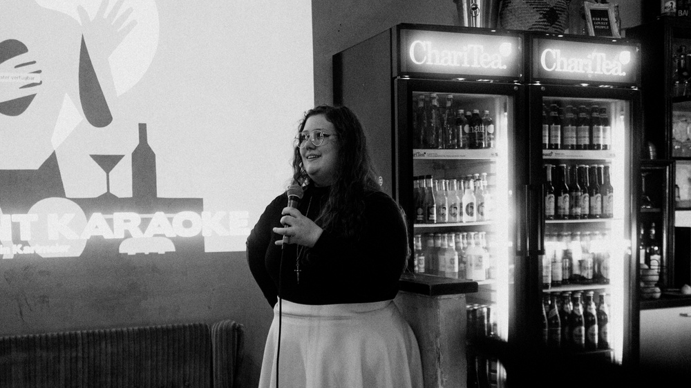 PowerPoint-Karaoke in der Banditenbar