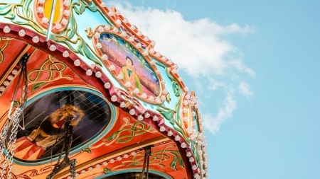 Zirkus am Meer