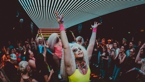 Queens – Circus Royale!