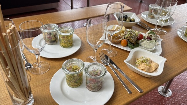 Rivership Flunder: Wein & Tapas