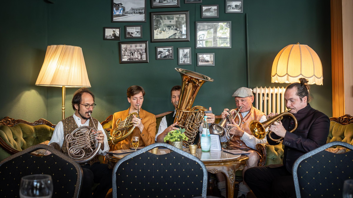 Titelbild der Veranstaltung 32. Sonntags-Nachmittags-Musik mit der Familie Himpsl