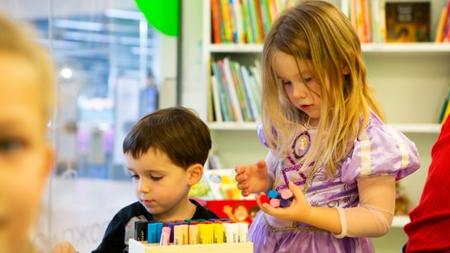 Freundschaft entdecken: Vorlese- und Bastelangebot