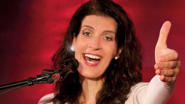 Frau Höpker bittet zum Gesang - DAs Mitsingkonzert