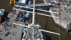 35 Meter über dem Hafen: Dein Kletter-Abenteuer in den Wanten!