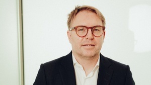 Meet the Curator - Elmgreen & Dragset. Handle with Care