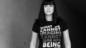 MAREIKE FALLWICKL: Signierstunde mit Kinderbetreuung