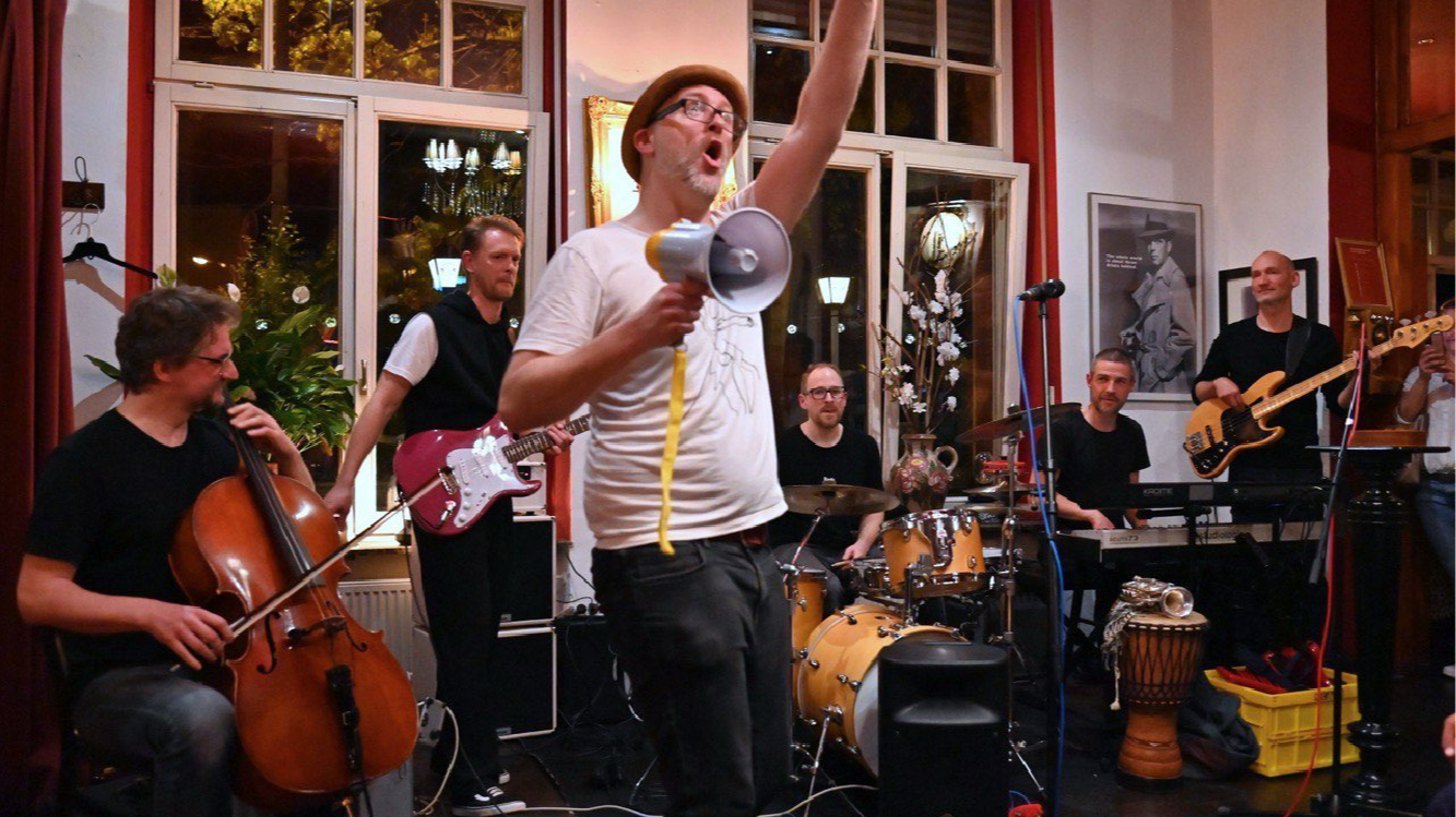 JOJO Hausband
