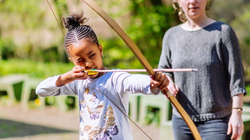 Bogenschießen mit Freunden oder Familie