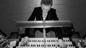 Takeover! by Miki  meets Anna Lapwood* Anna Lapwood Orgel  Mihalj Kekenj Violine | Takeover! Ensemble
