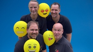 Physik in 4 D - Spektakuläre Experimente statt graue Theorie