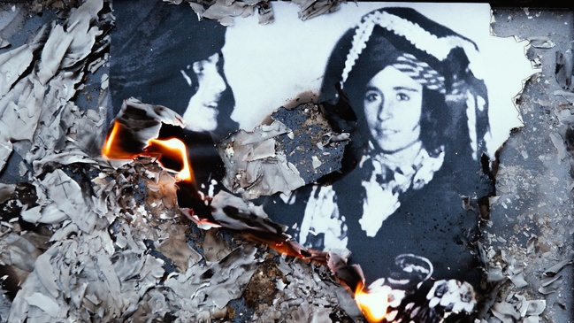 Ausstellungseröffnung: Melike Kara – Whispers