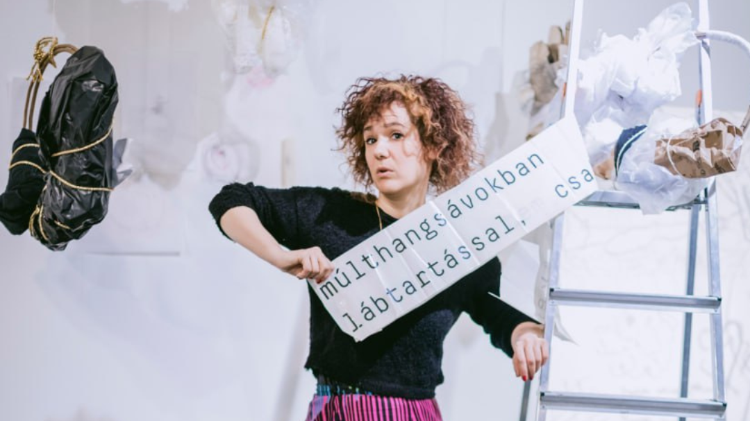 Kinga Tóth: Lyrik – Klangkunst – Performance