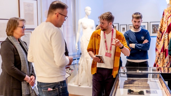 Kuratorenführung Bühnenkunst der 1920er Jahre