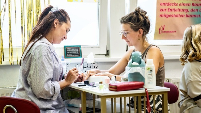 BEAUTY EXCHANGE & SPRACHEN-SALON